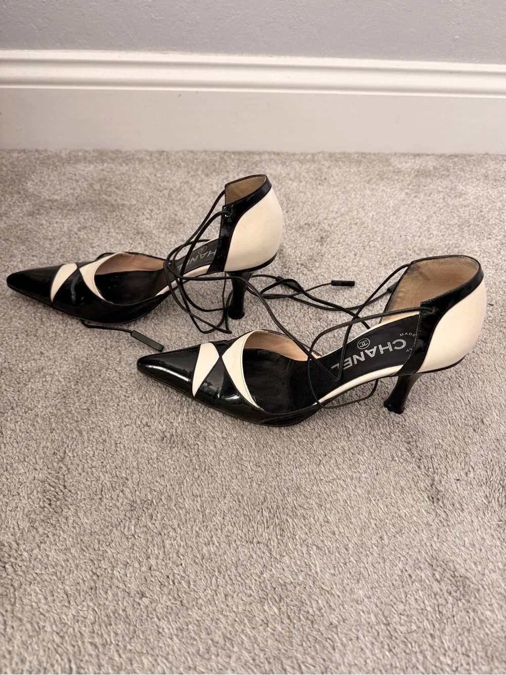 Vintage CHANEL Black and White Pointed Lace-Up Pumps
